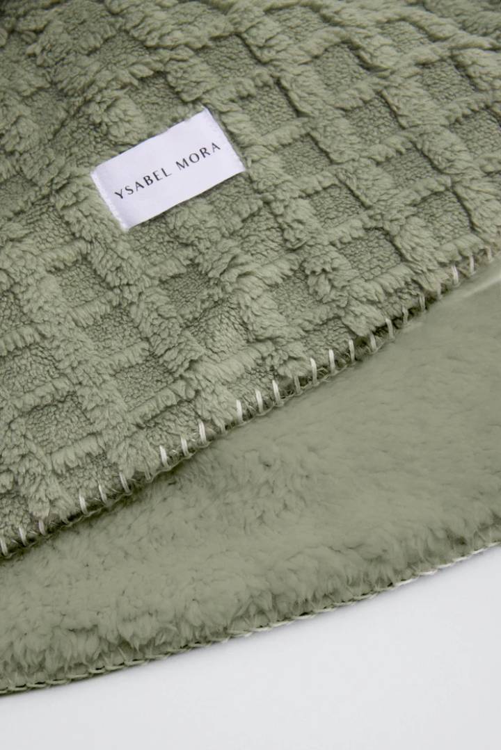 MANTA CUADROS TEXTURIZADA DE PELO YSABEL MORA - Imagen 3