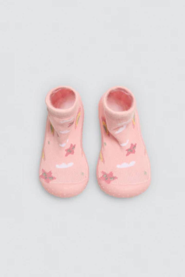 ZAPATILLA CALCETIN ARCOIRIS Y ESTRELLAS YSABEL MORA - Imagen 3